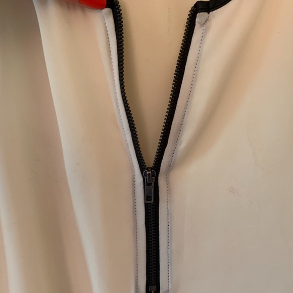 White Sleeveless Blouse with Leather Zip-Up - Picture 4 of 4